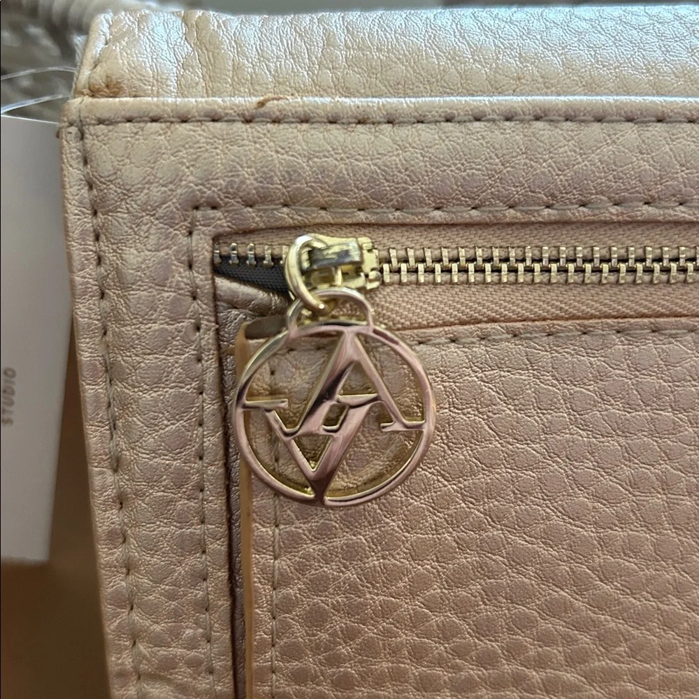 NWT Adrienne Vittadini Studio Champaign Gold Pebble Leather Wallet